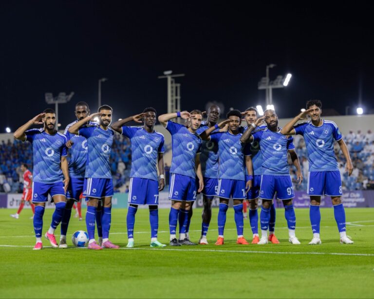 فريق نيوم يكتسح حضرموت برباعية في دوري أبطال الخليج